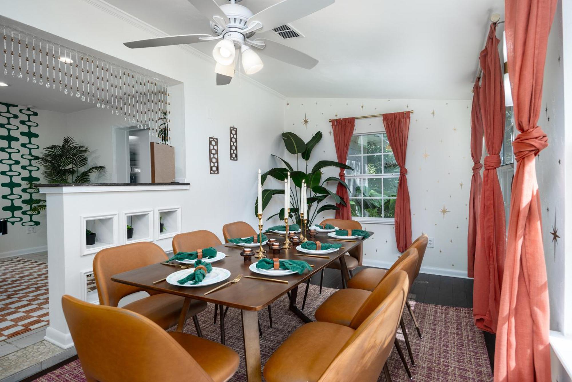 4bd Gator Grove - Backyard - Games - Near Uf