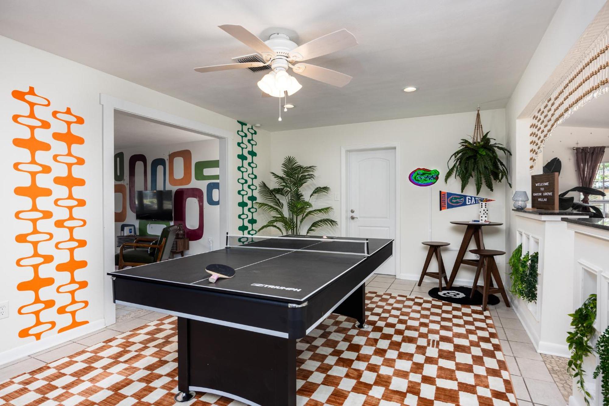 4bd Gator Grove - Backyard - Games - Near Uf