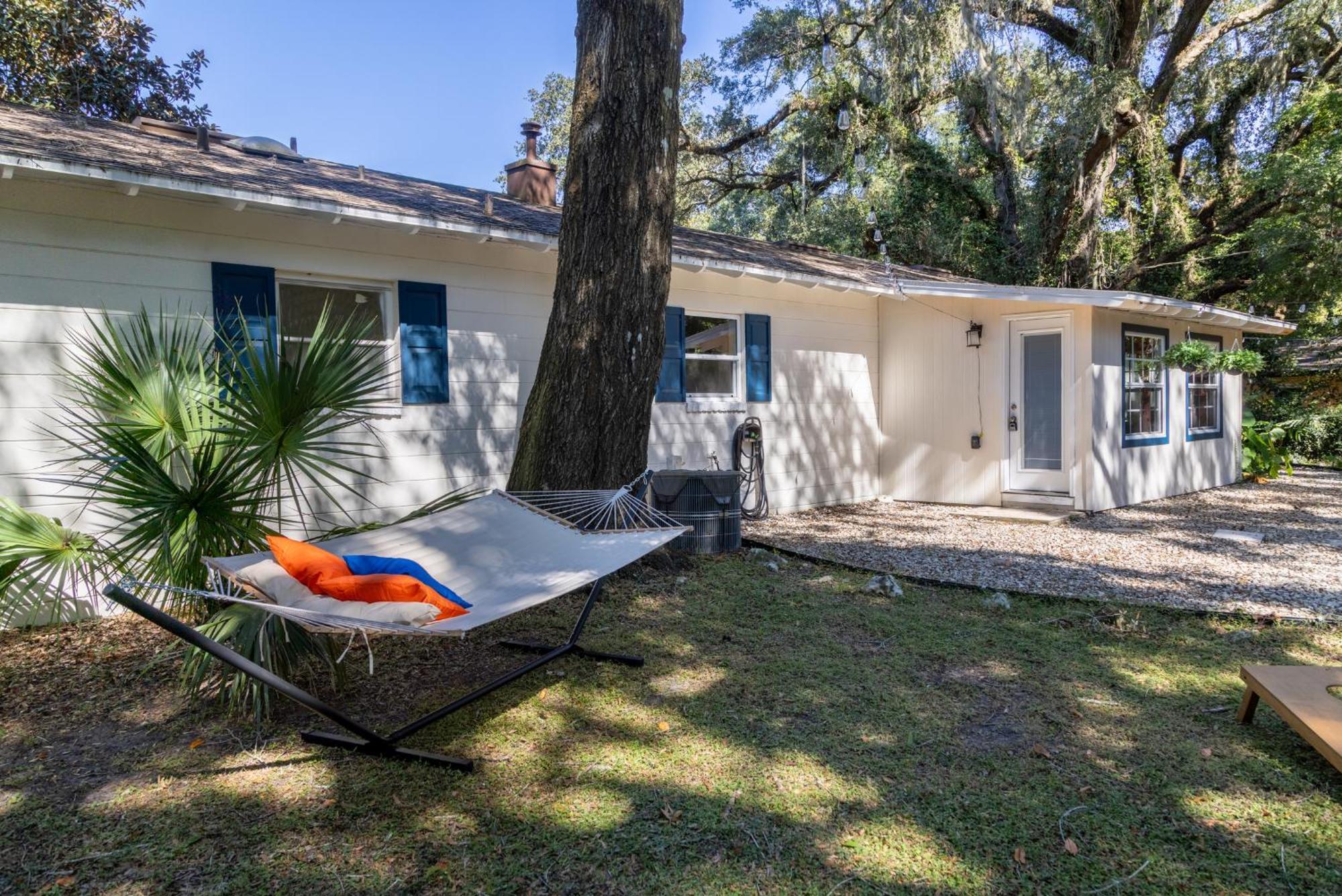 4bd Gator Grove - Backyard - Games - Near Uf *
