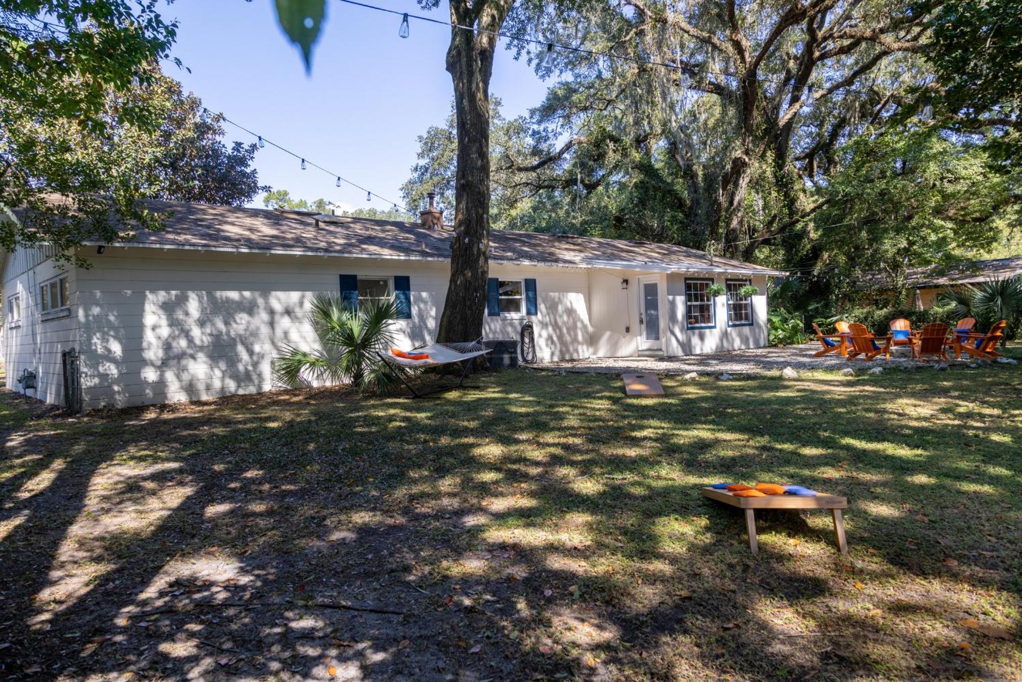 4bd Gator Grove - Backyard - Games - Near Uf Holiday home