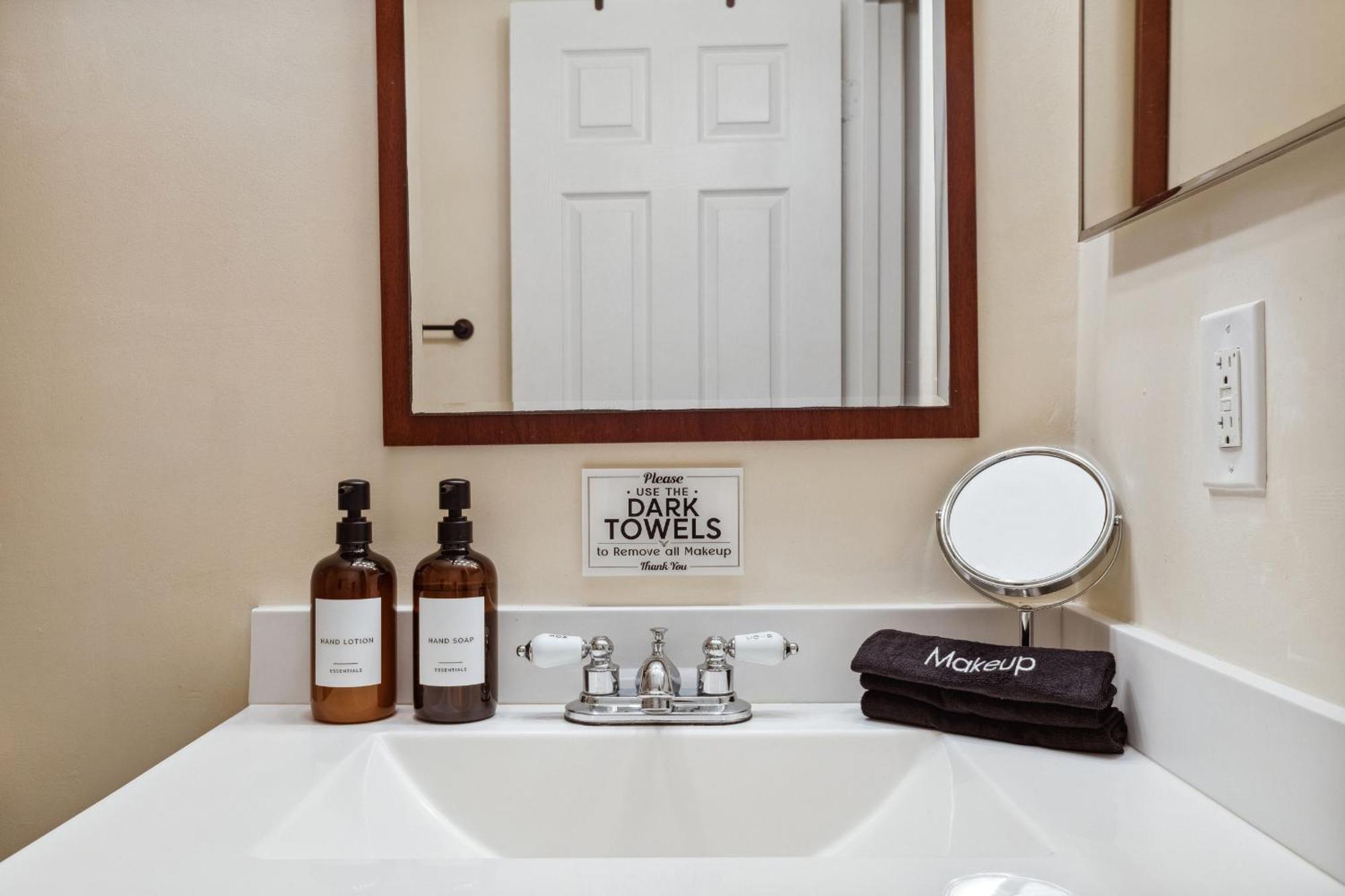 Free Parking-only 3 Min To Uf, Downtown & Midtown! Apartment