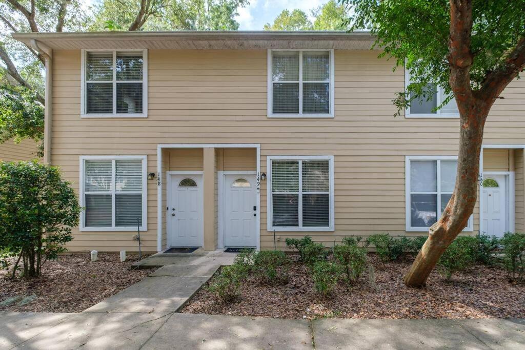Cozy 2bed 2 And Half Bath Townhome Near Uf Shands *