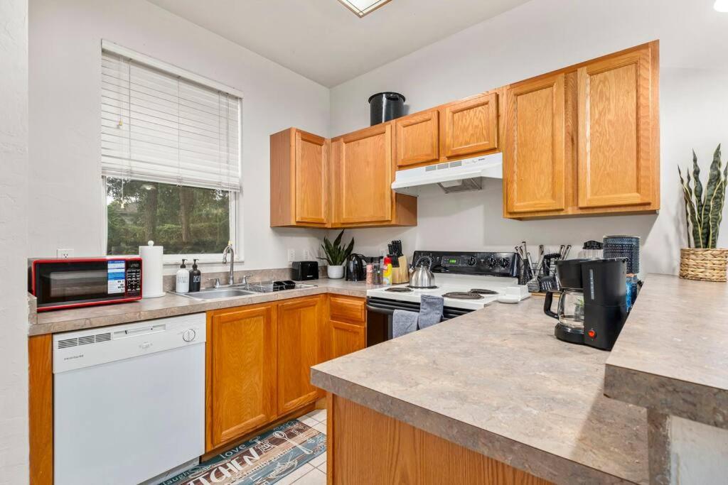 Apartment Cozy 2bed 2 And Half Bath Townhome Near Uf Shands Gainesville