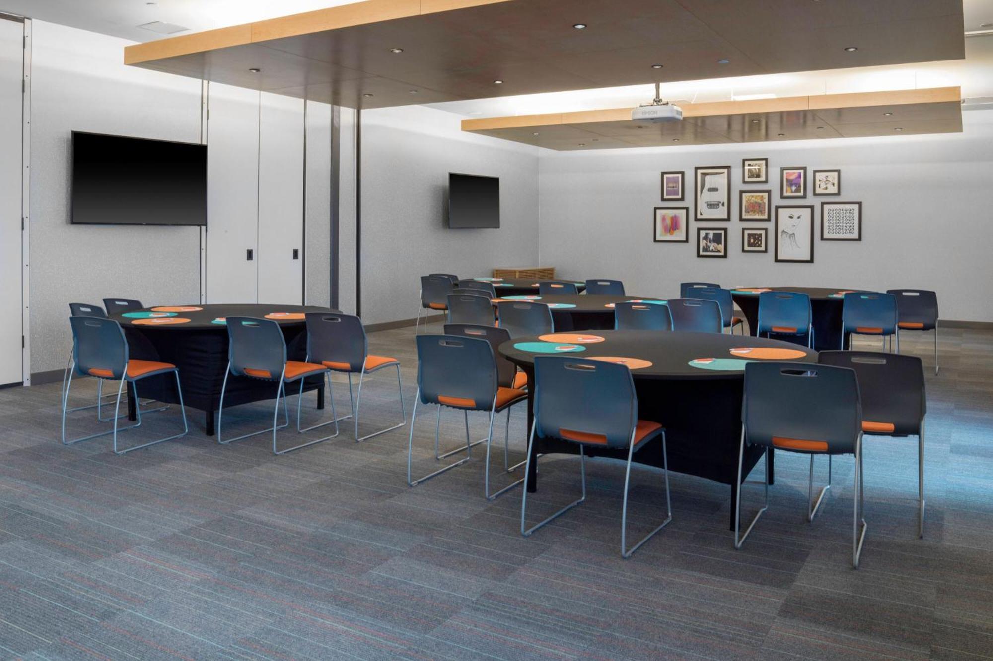 Hotel Aloft Area