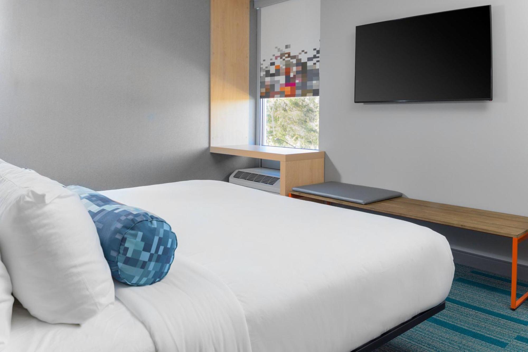 Aloft Area 3* Gainesville