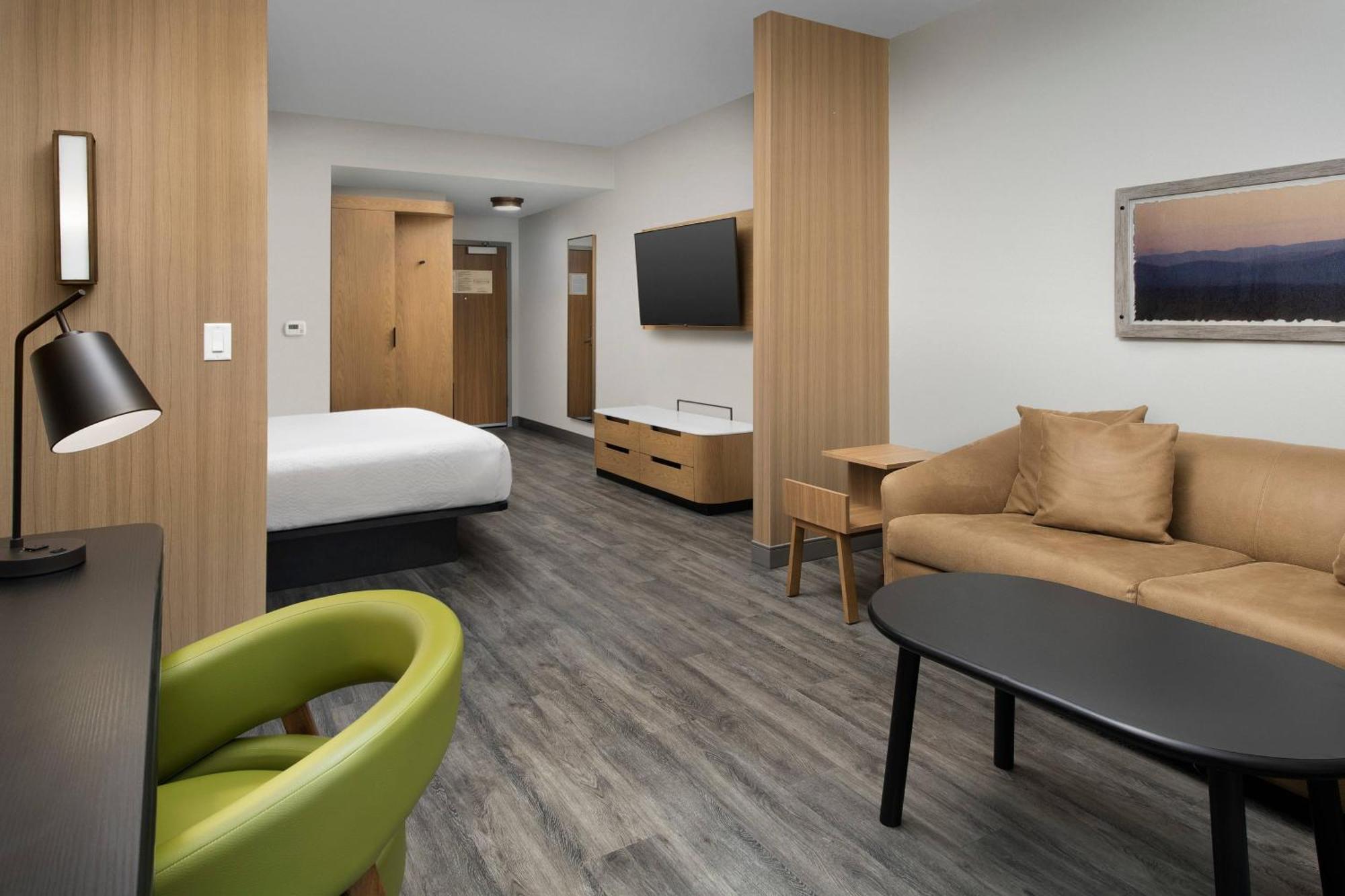 Fairfield & By Marriott I-75 Hotel 3*