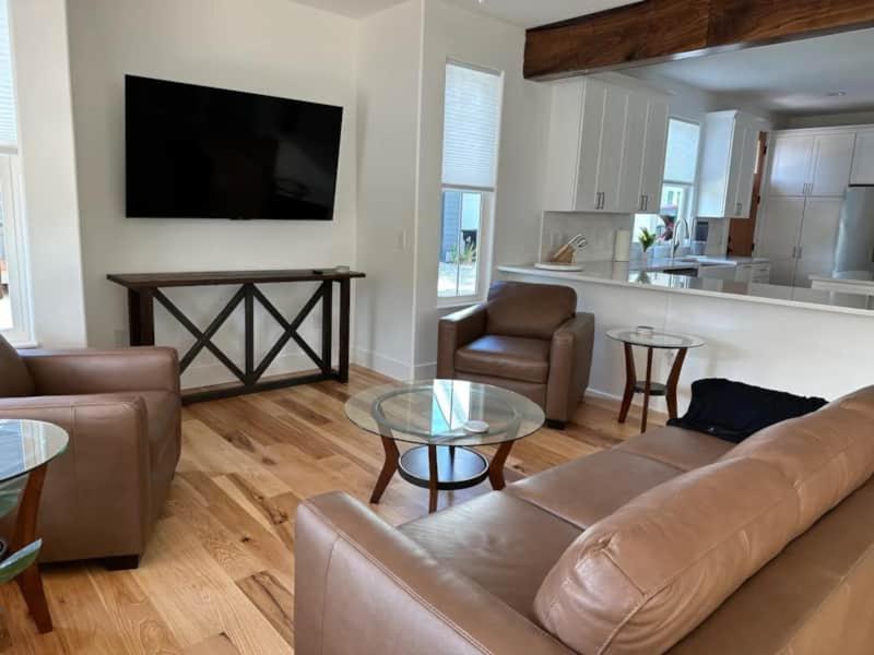 Gator Grove - Queen Ann White - New Build! *