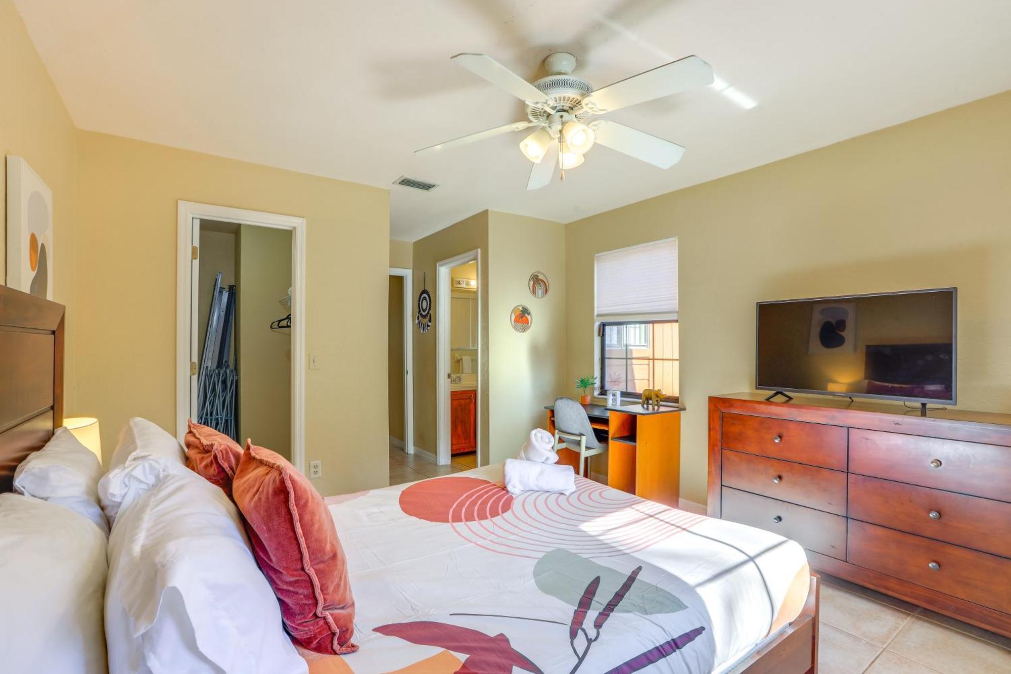 3 Mi To Uf Campus Charming Townhome Holiday home *