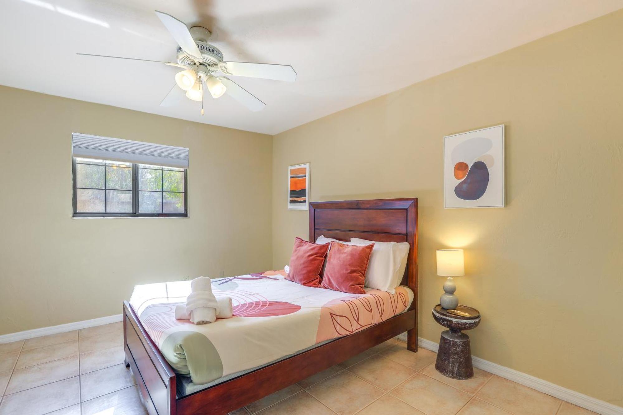 3 Mi To Uf Campus Charming Townhome Holiday home *