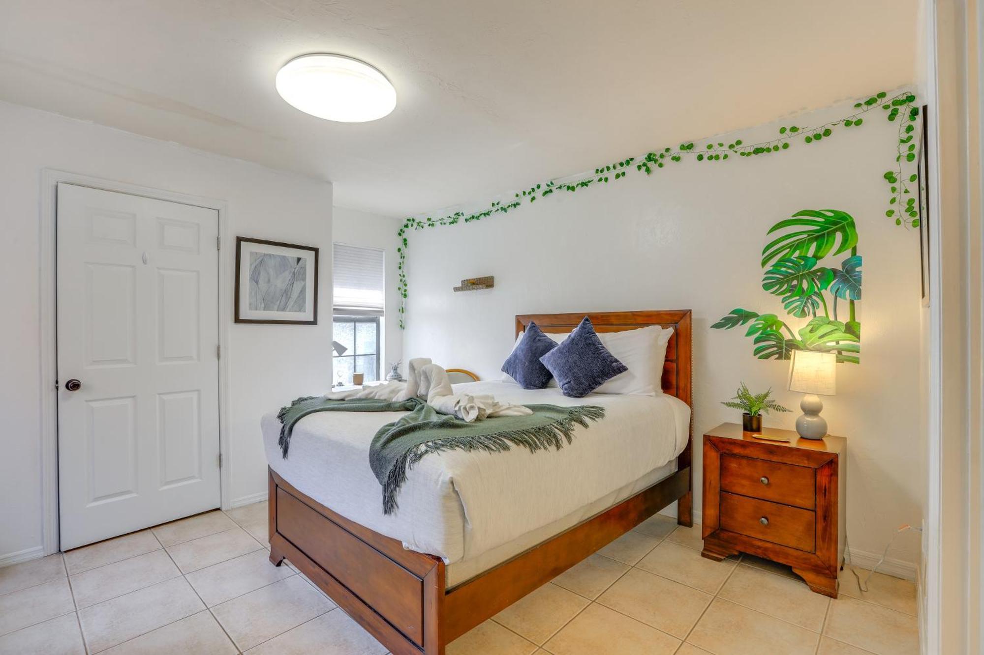 Holiday home 3 Mi To Uf Campus Charming Townhome Gainesville