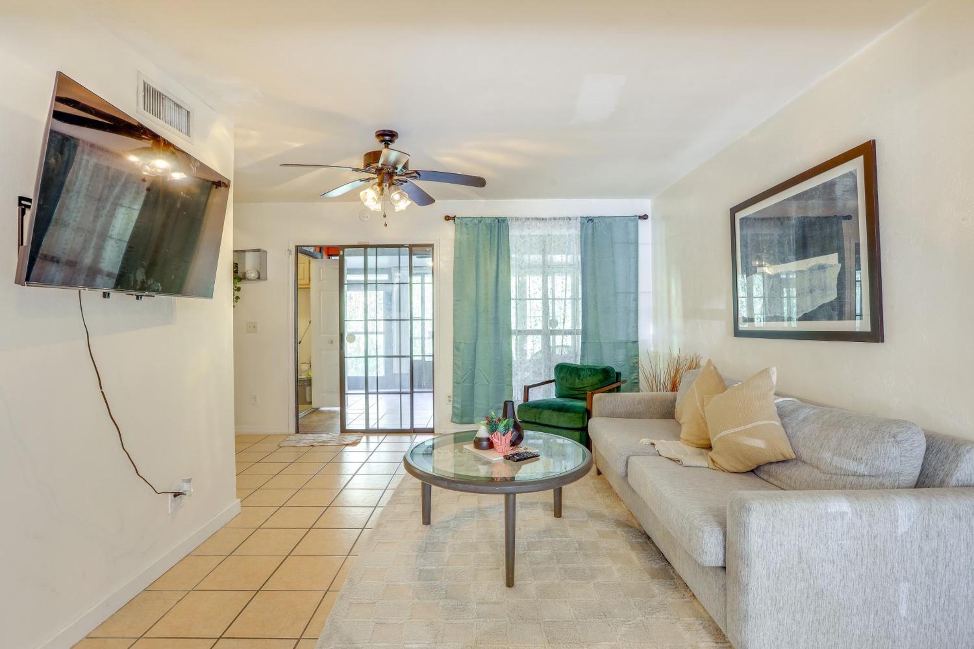 3 Mi To Uf Campus Charming Townhome Holiday home *
