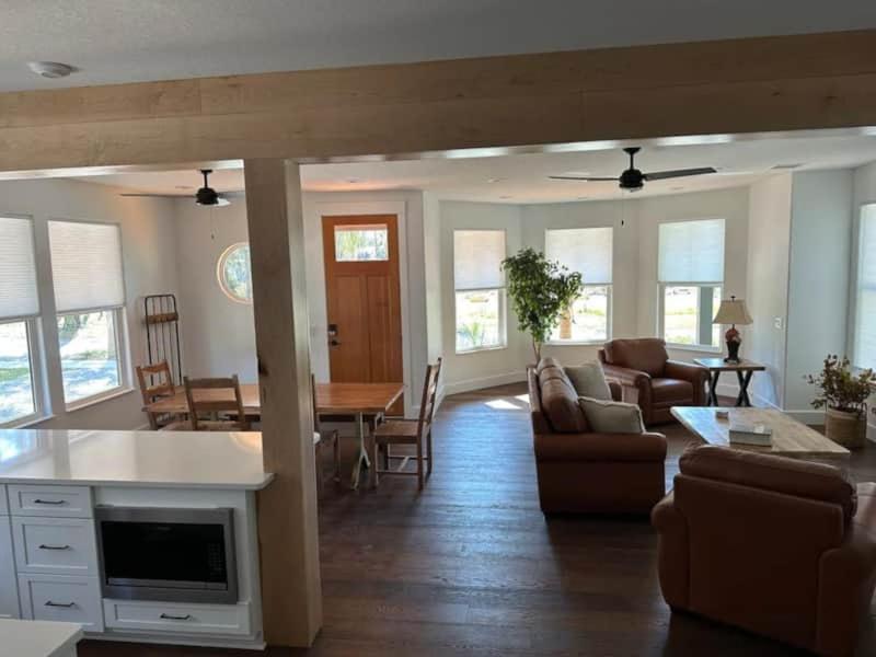 Gator Grove - Queen Ann Grey - New Build! Gainesville