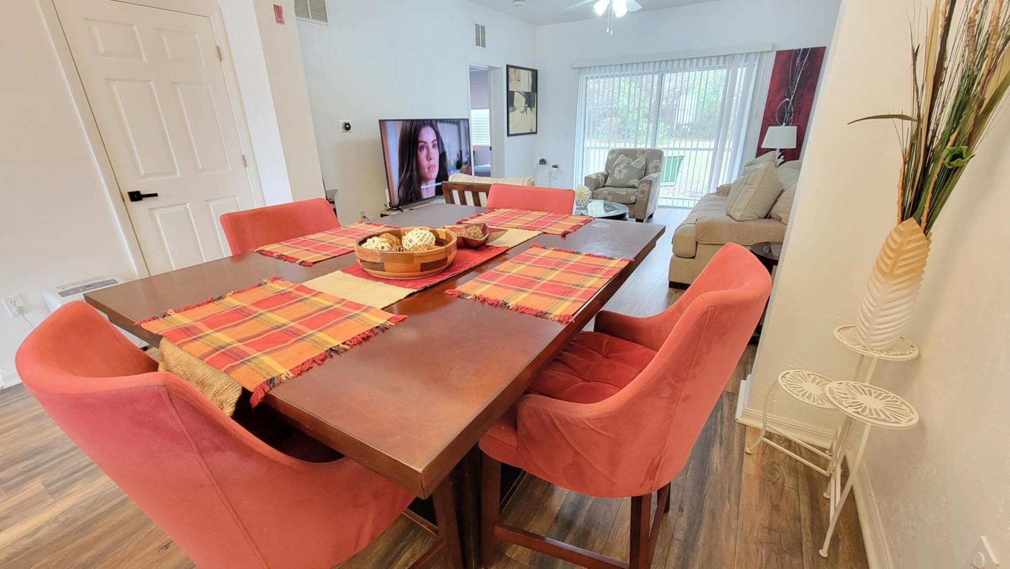 2 Master Near North Florida Regional Med, Uf Health, & Mall Apartamento