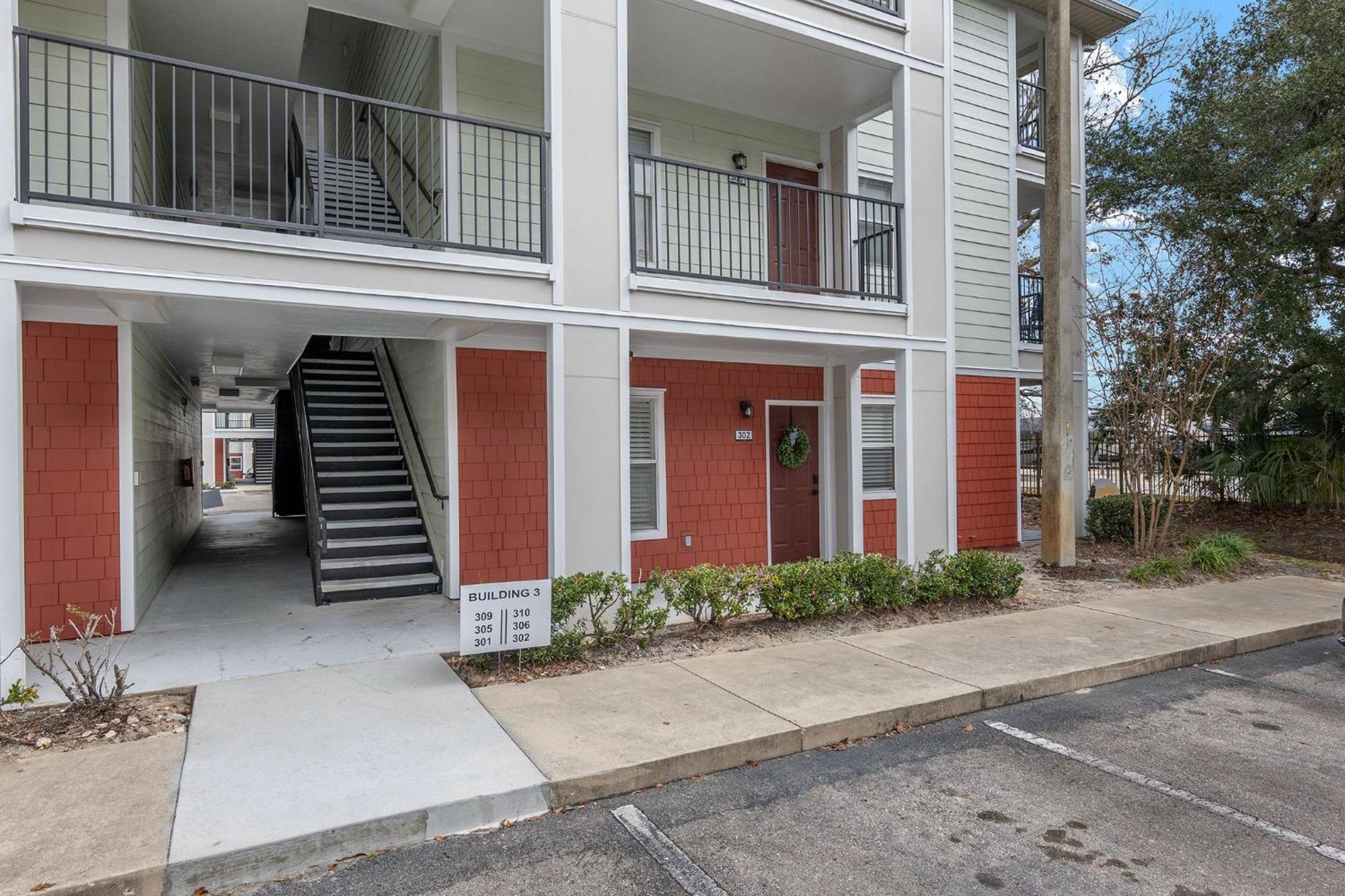 Apartment Cozy Uf - Near Shands Uf Va On Archer Road ! *