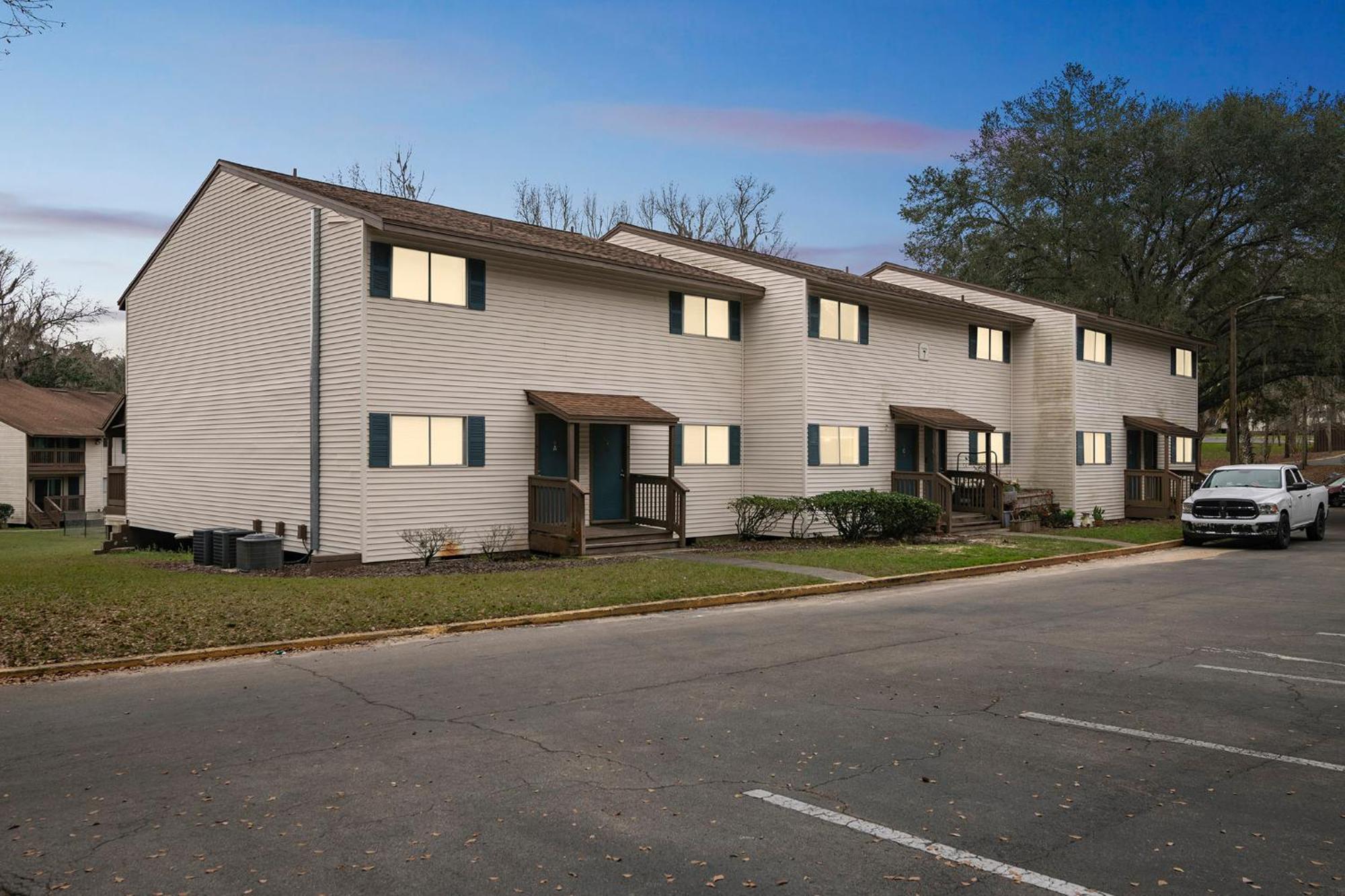 Sweetwater 7c I Beautiful 2bd I Free Parking Gainesville