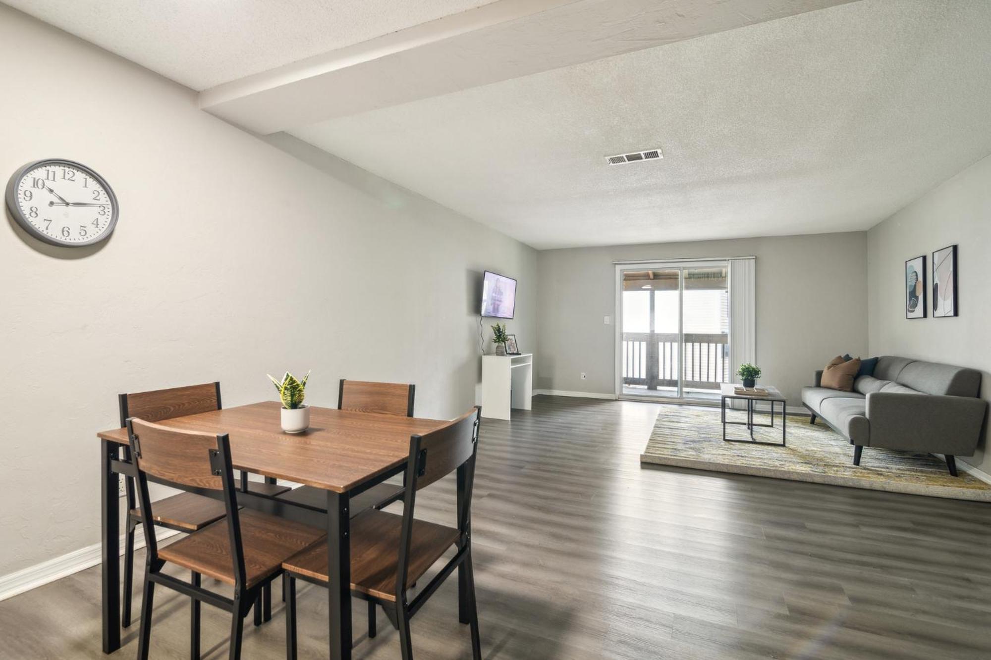 Sweetwater 8e I Beautiful 2bd I Free Parking * Gainesville