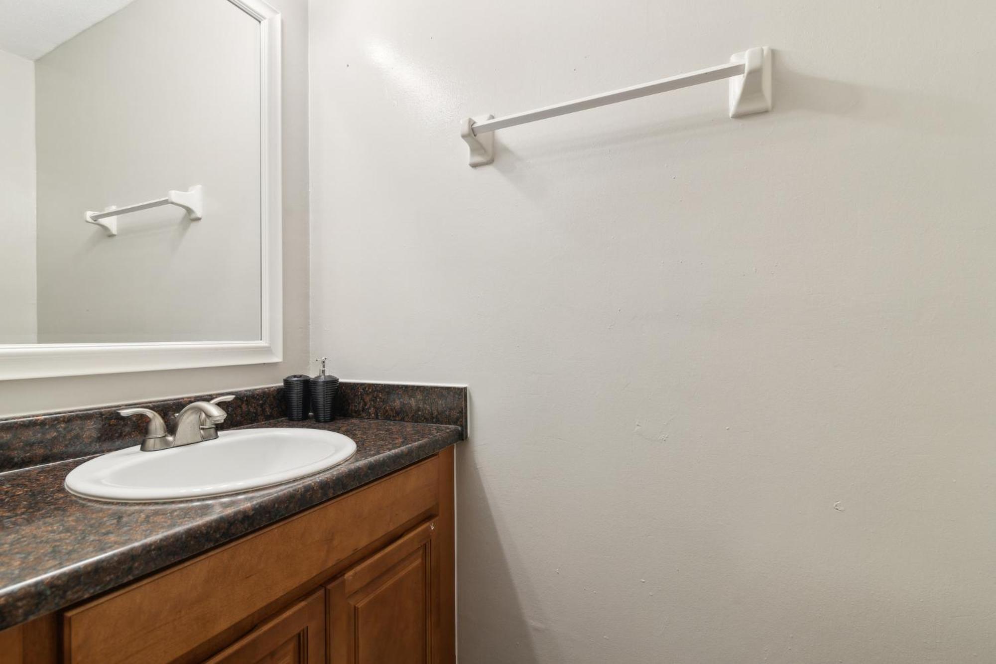 Sweetwater 26d I Beautiful 2bd I Free Parking *