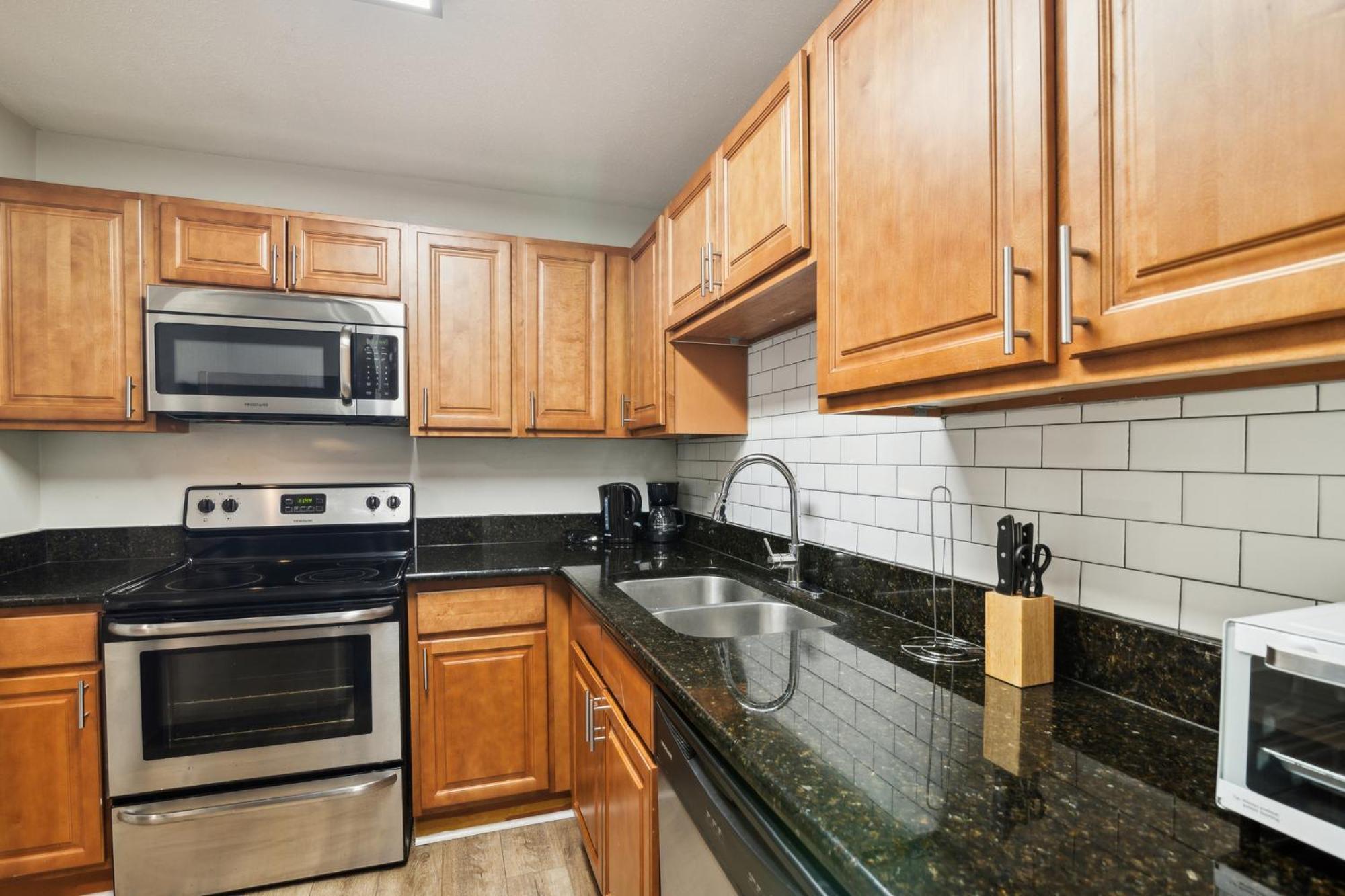 Sweetwater 24a I Beautiful 1bd I Free Parking Apartment Gainesville