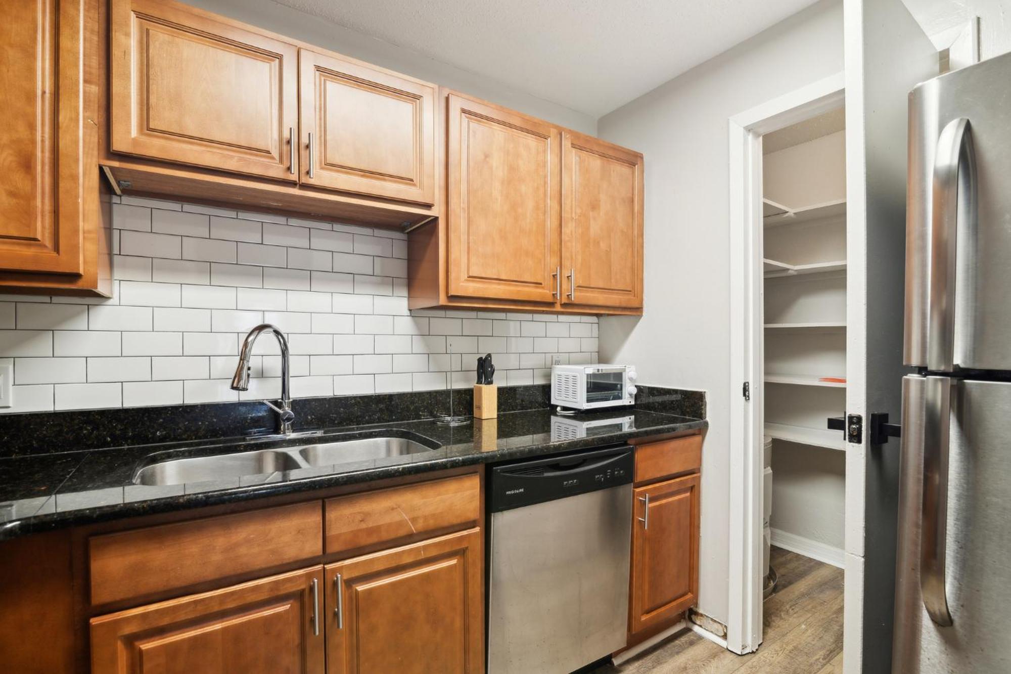 Apartment Sweetwater 24a I Beautiful 1bd I Free Parking Gainesville