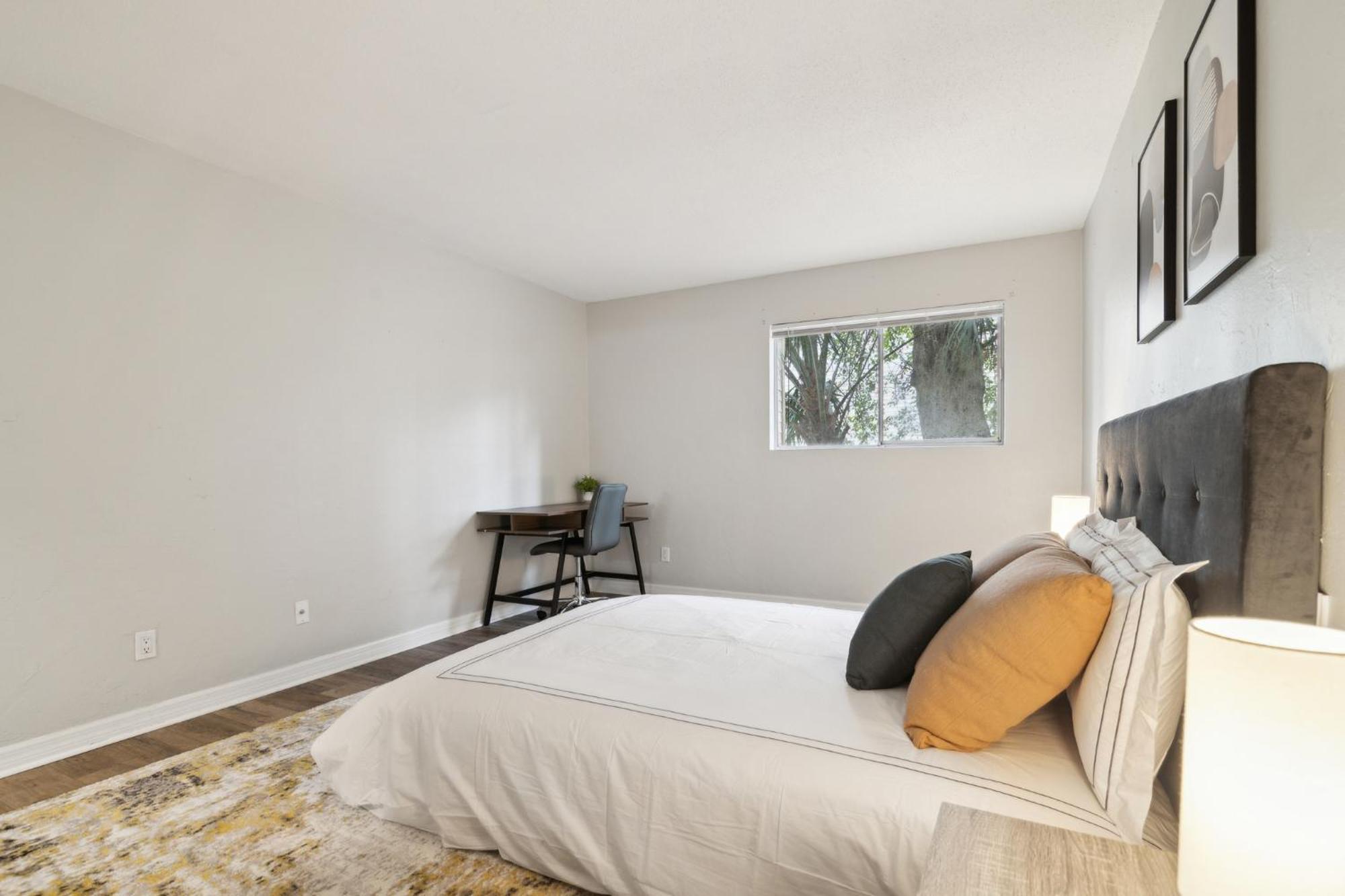 Sweetwater 24a I Beautiful 1bd I Free Parking *