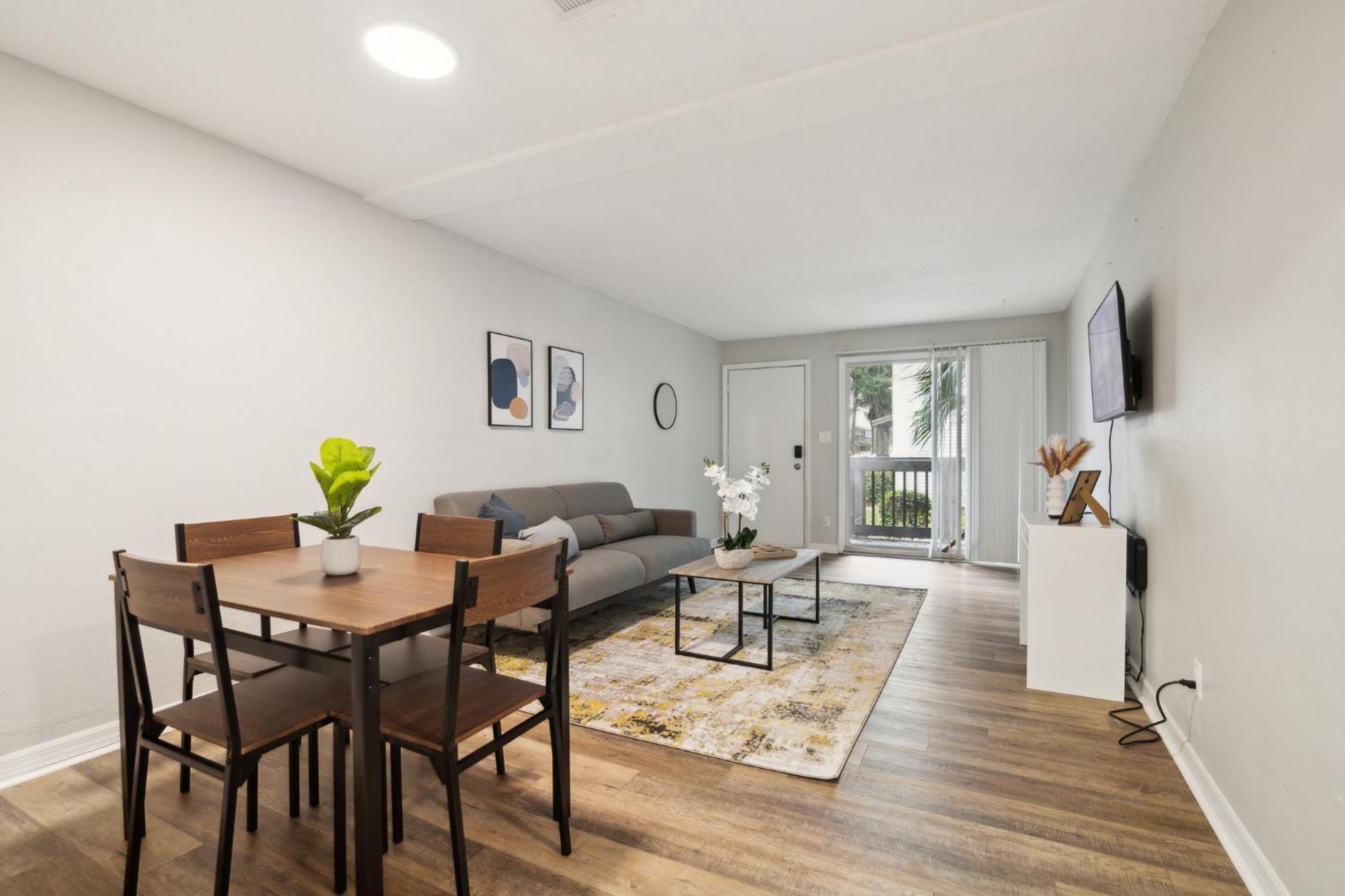 Sweetwater 24a I Beautiful 1bd I Free Parking Apartment *