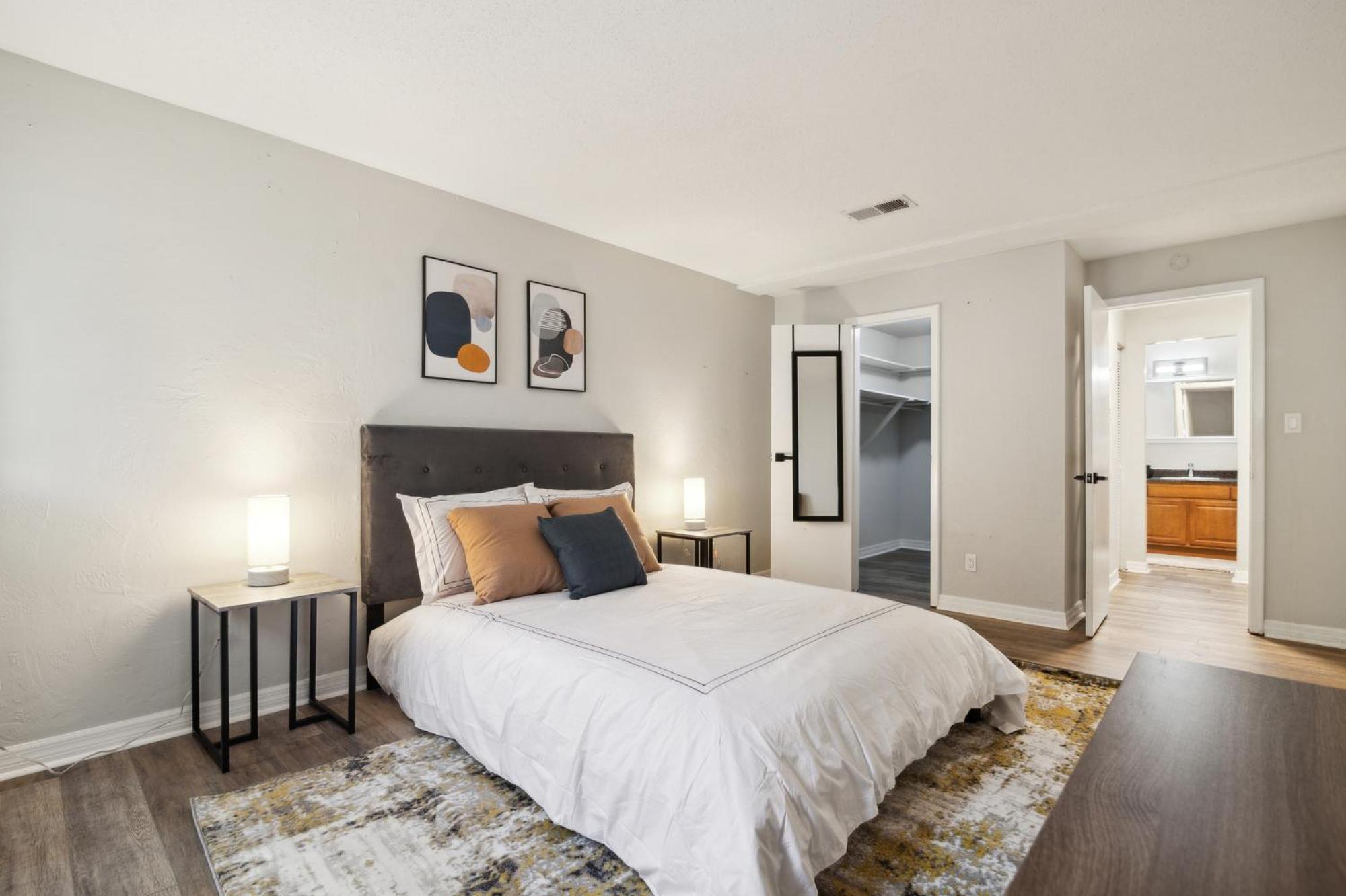 Sweetwater 24a I Beautiful 1bd I Free Parking Gainesville