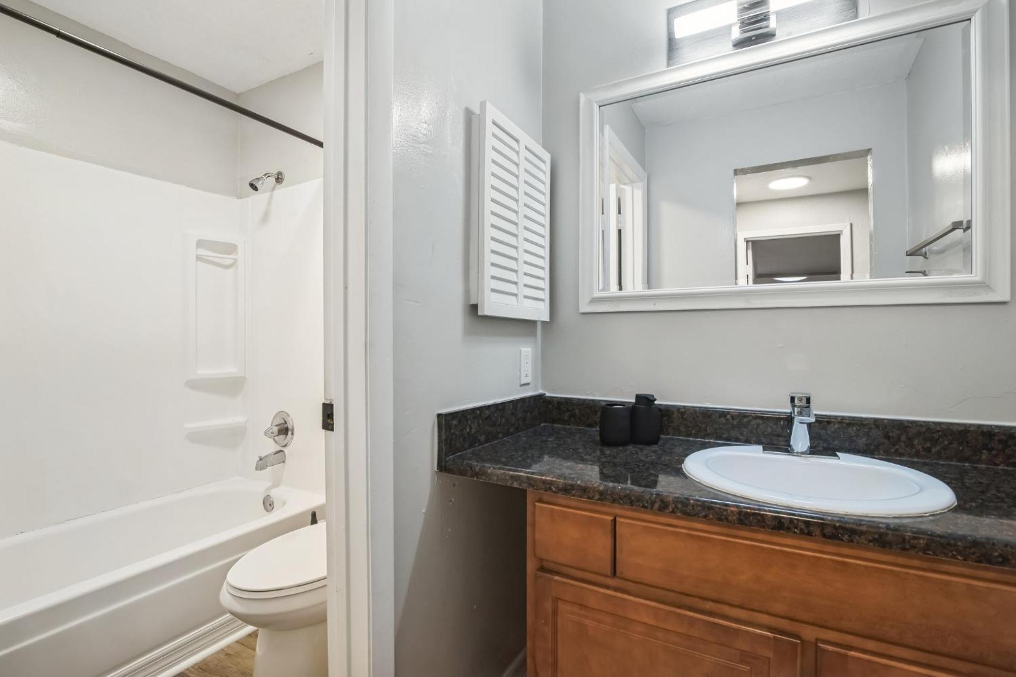 Sweetwater 24a I Beautiful 1bd I Free Parking