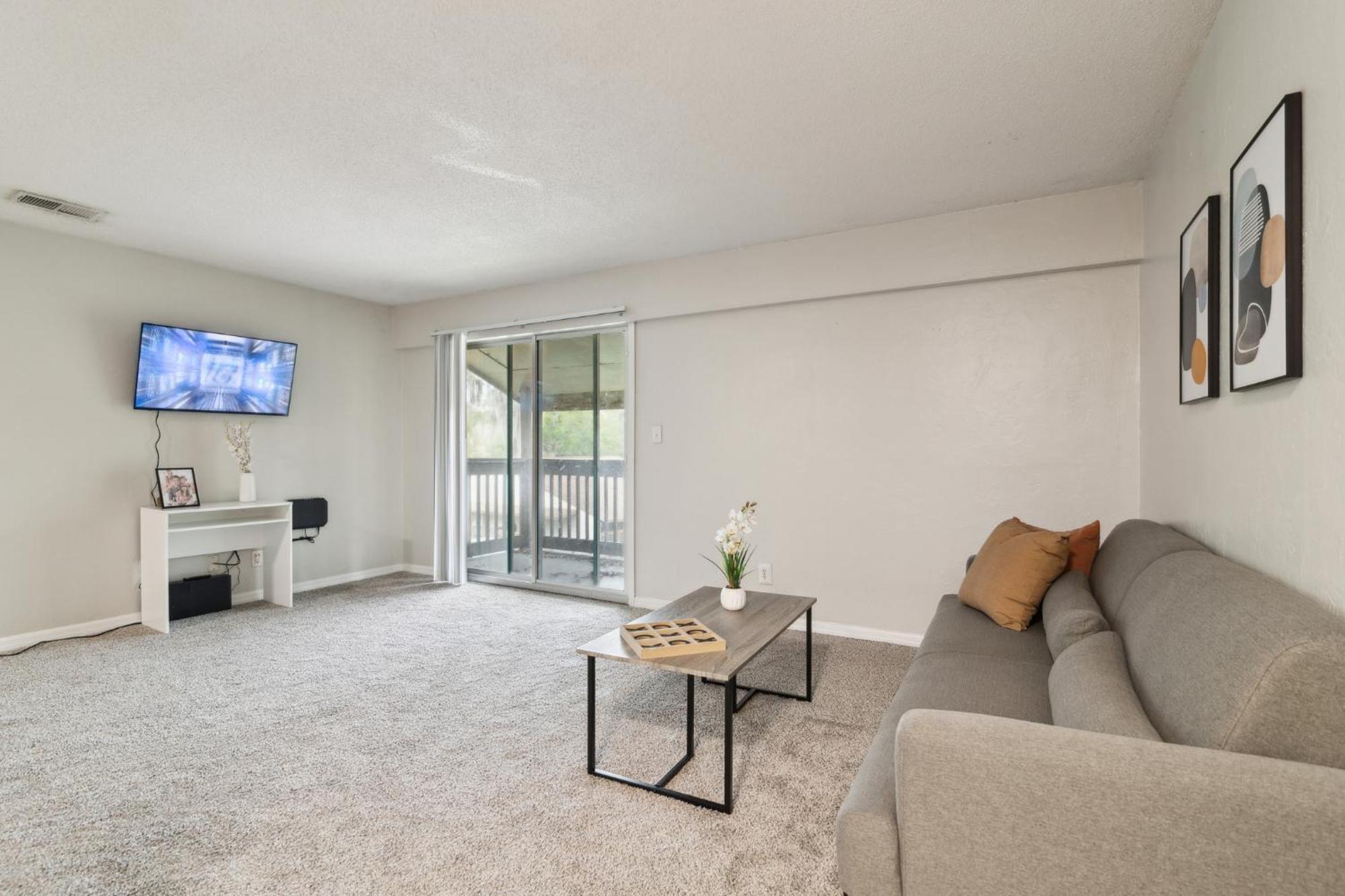Sweetwater 19h I Beautiful 3bd I Free Parking Gainesville