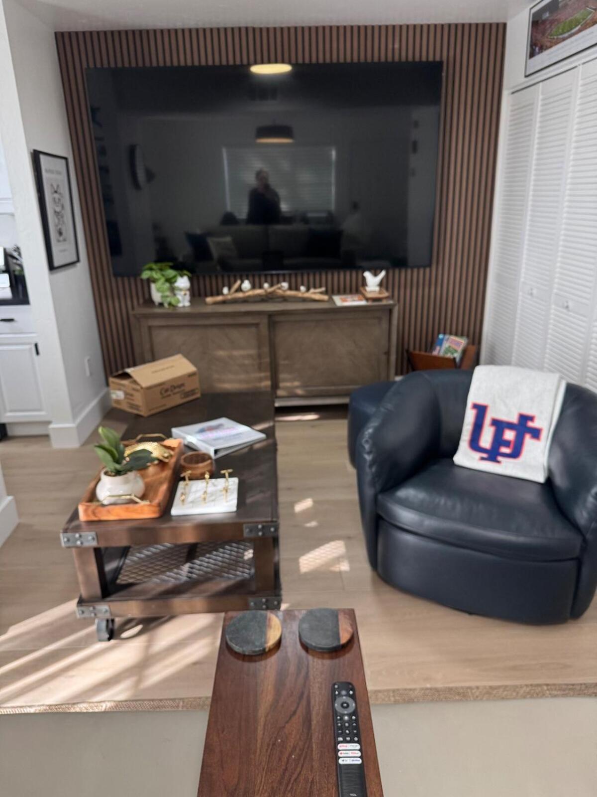 Newly Remodeled Condo - Near Uf, Shands & Va ! Apartment *