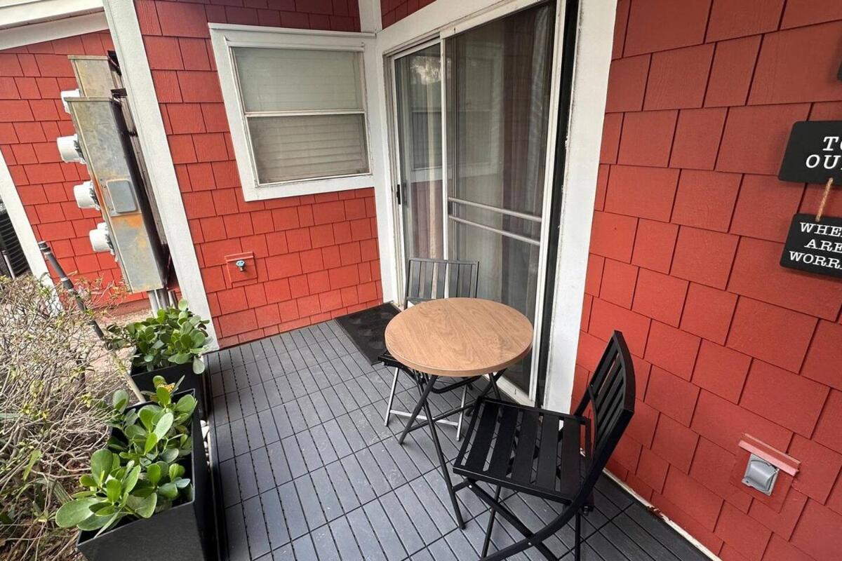 Newly Remodeled Condo - Near Uf, Shands & Va ! Apartment Gainesville