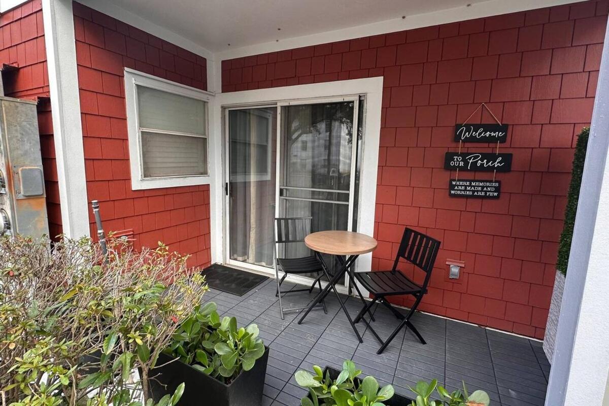 Newly Remodeled Condo - Near Uf, Shands & Va ! Apartment