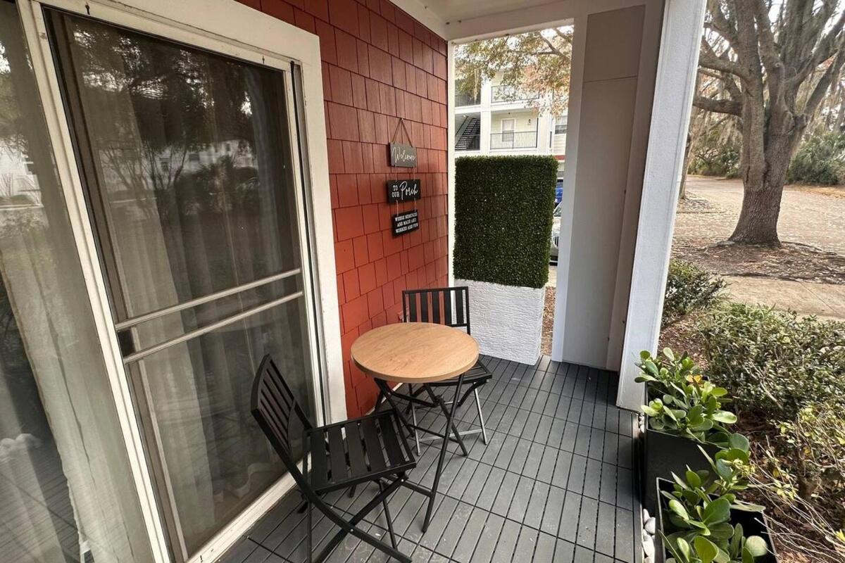 Newly Remodeled Condo - Near Uf, Shands & Va !