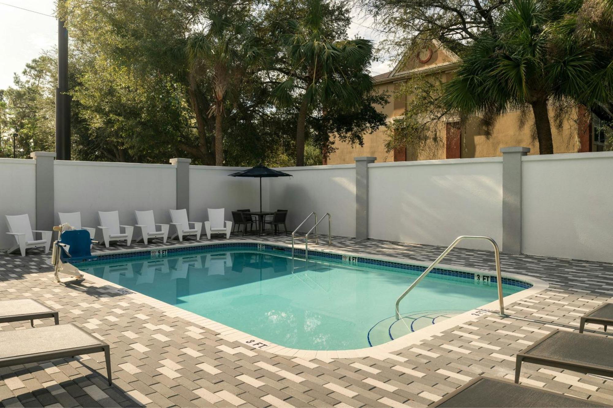 Hotel Courtyard By Marriott Fl Gainesville