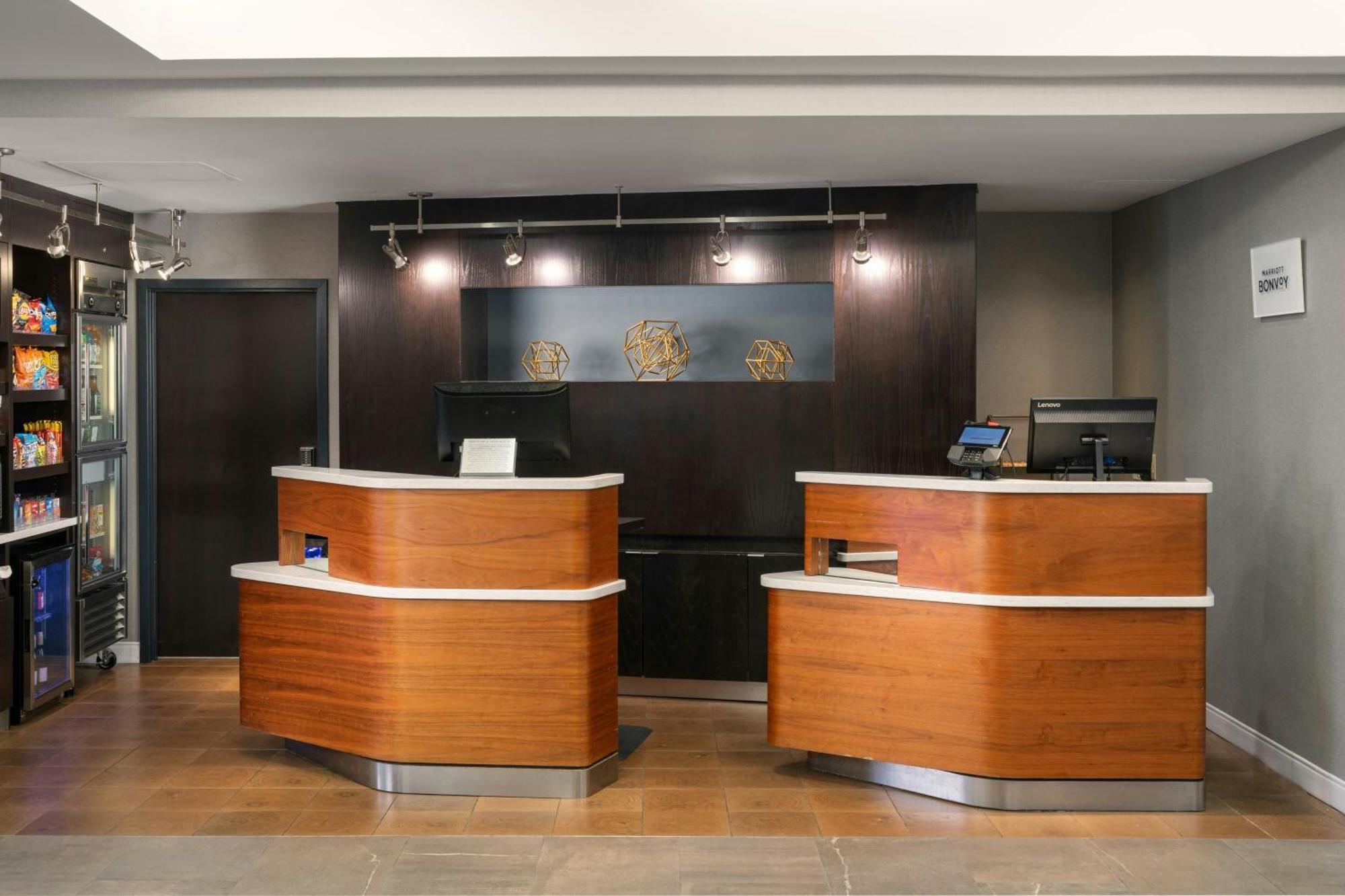 Hotel Courtyard By Marriott Fl