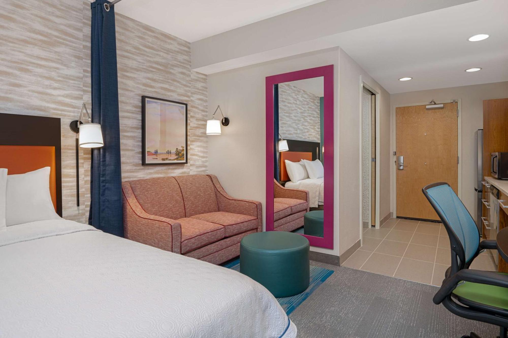 Hotel Home2 By Hilton
