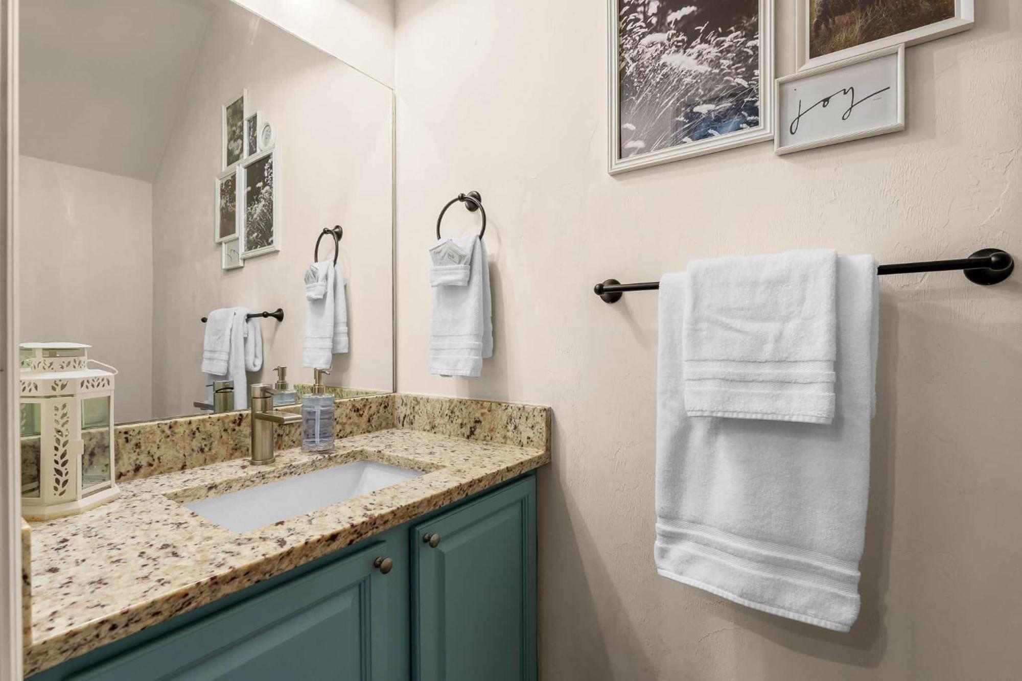 Stylish & Renovated Modern Boutique * Gainesville