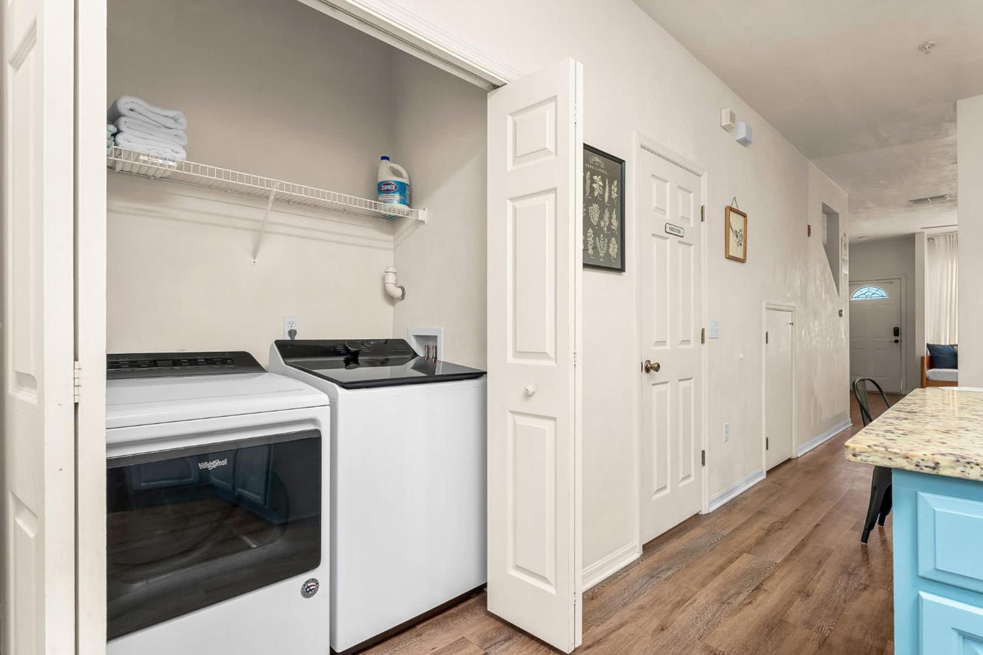 Stylish & Renovated Modern Boutique Holiday home Gainesville