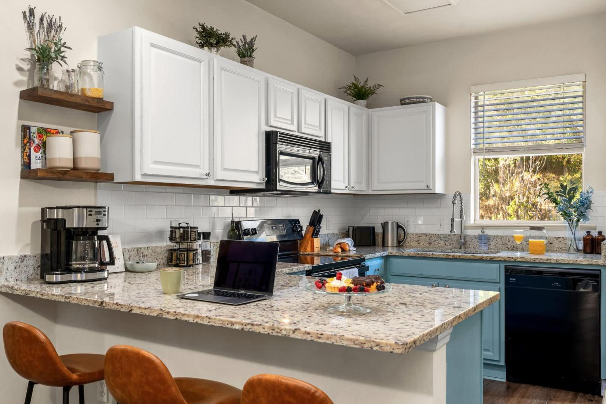 Stylish & Renovated Modern Boutique Gainesville