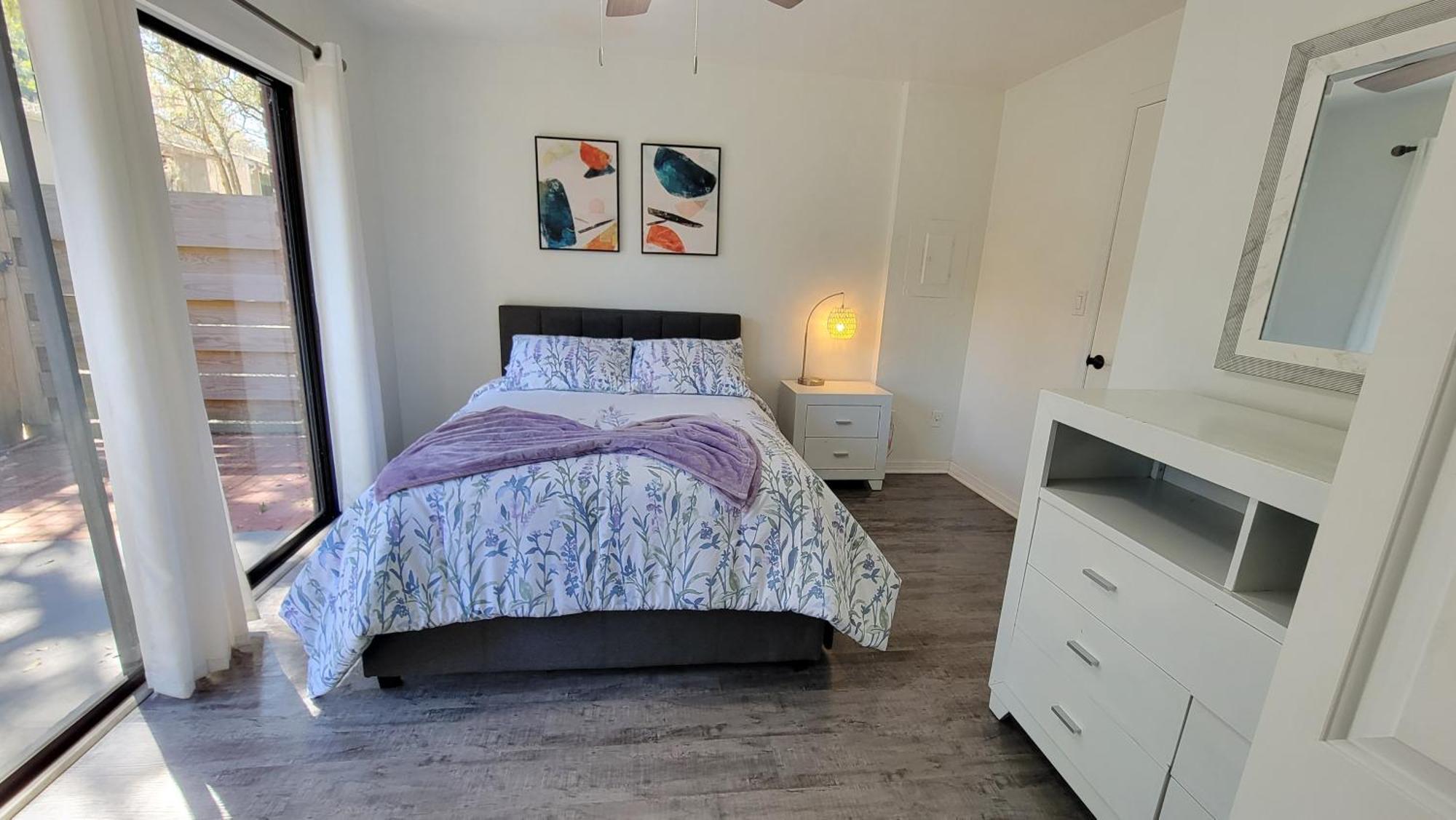 Discover Luxury Steps Away From Celebration Pointe And I-75! *