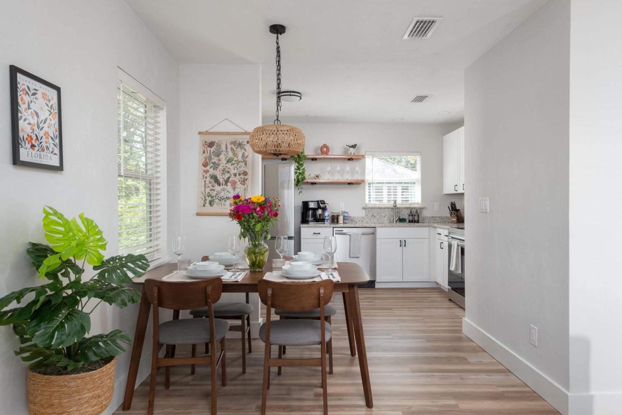Holiday home Serene Place Complex - Walk To Uf - Free Parking *