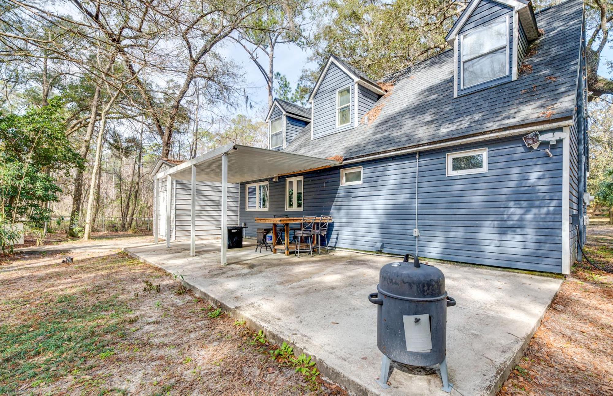 Holiday home Pet-friendly Vacation With Patio!