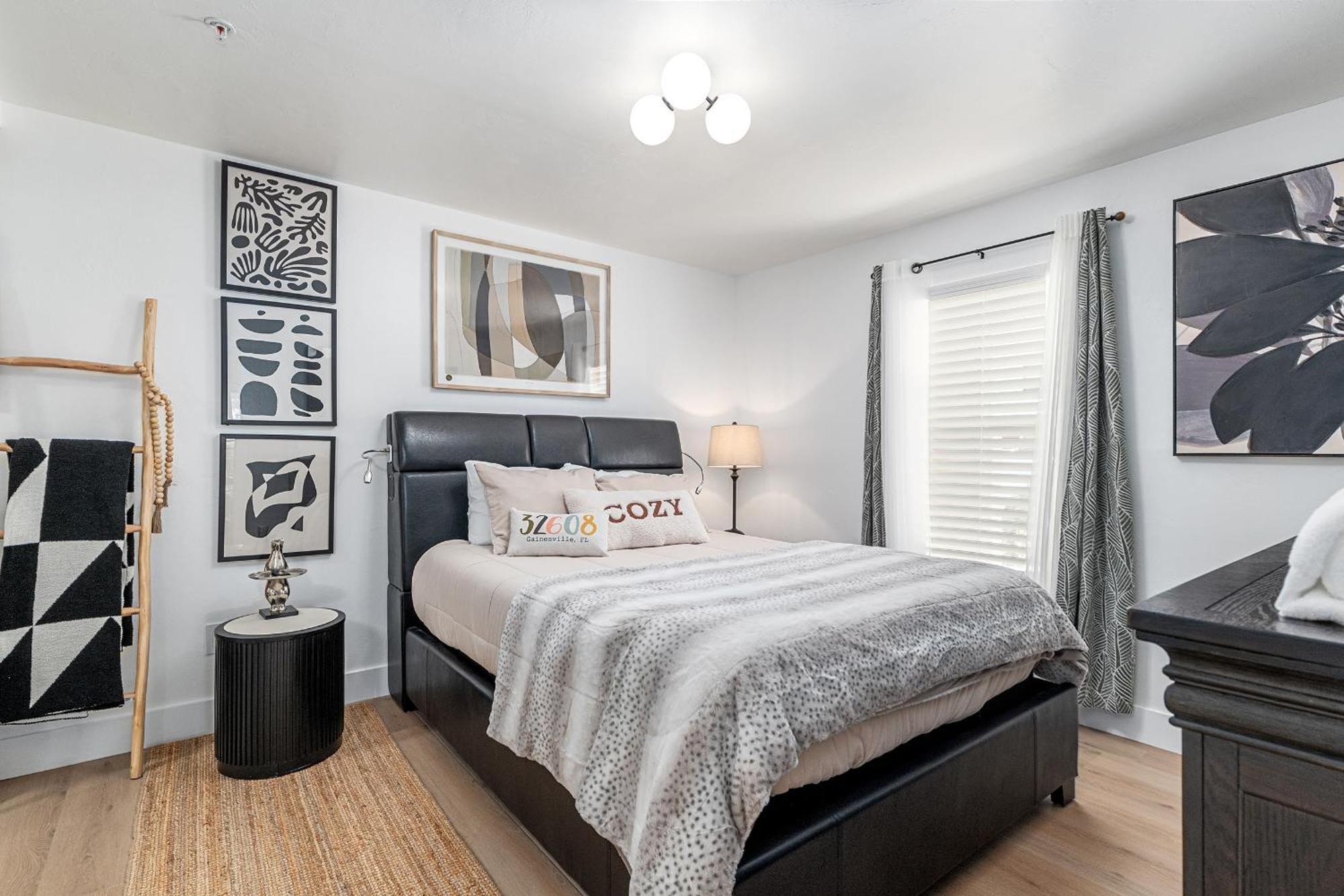 Newly Remodeled - Near Uf, Shands & Va !