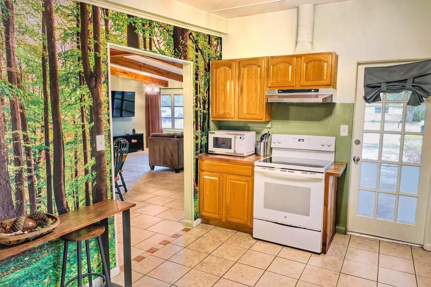 Cozy Haven Forest Oasis Gainesville