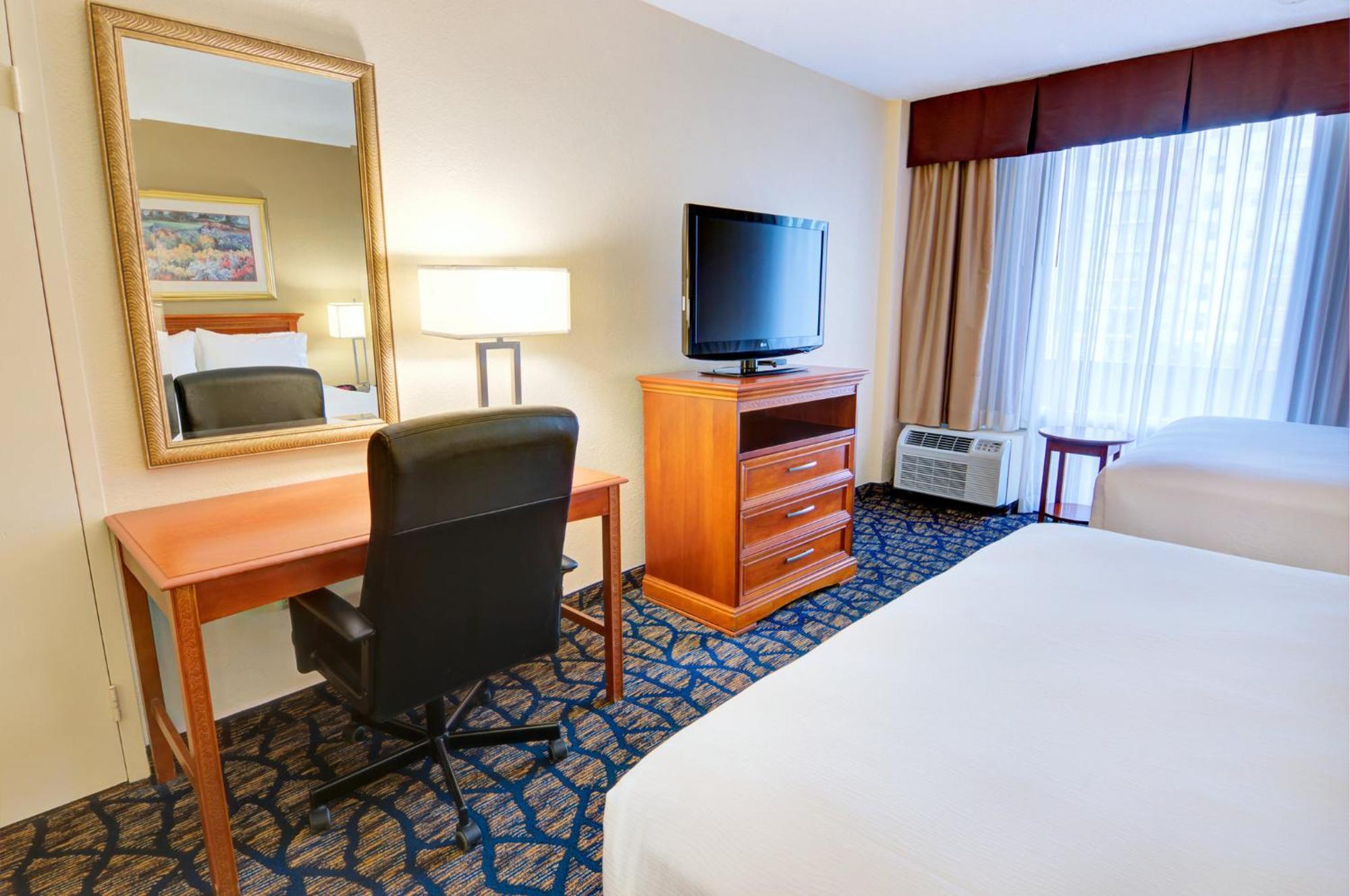 Gainesville-university Center By Ihg 3*