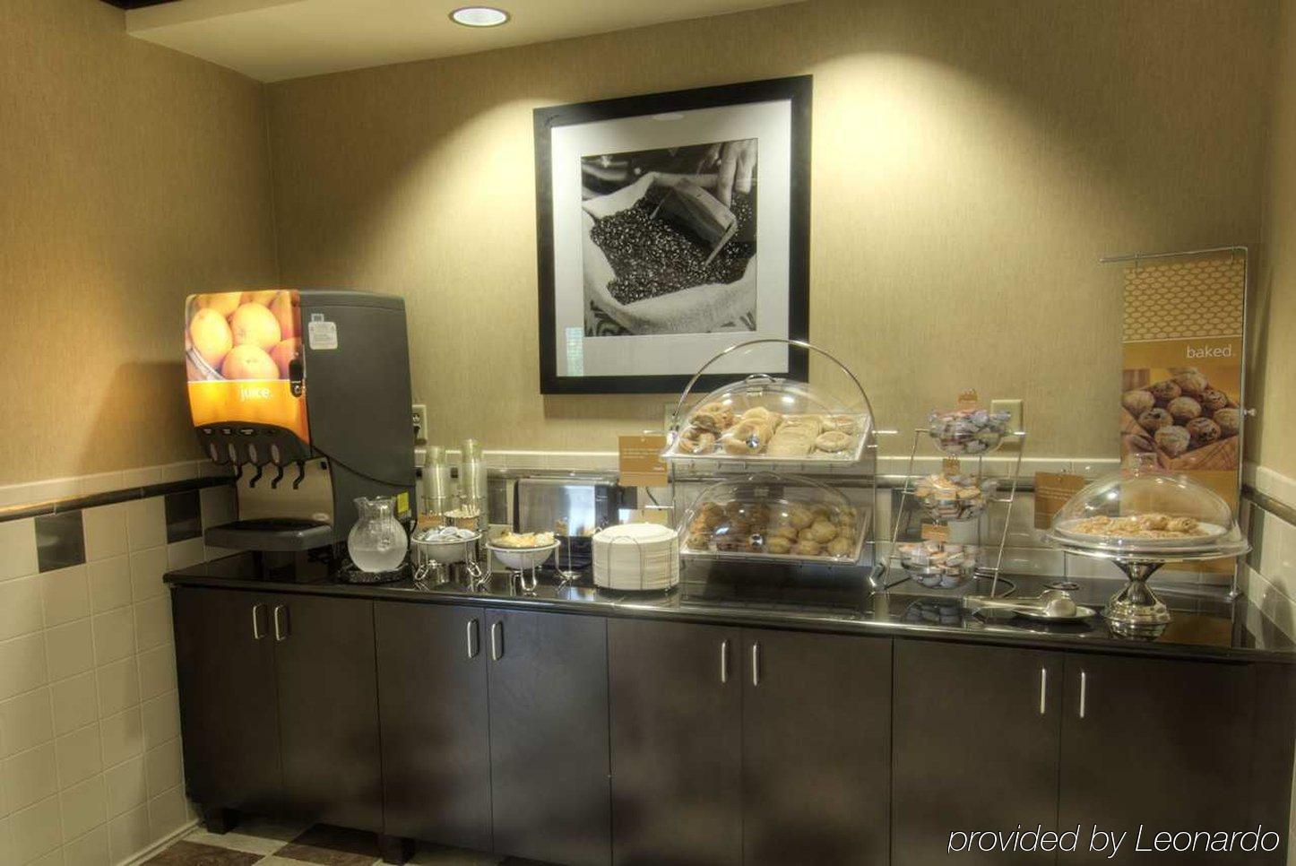Hampton & Downtown 3*