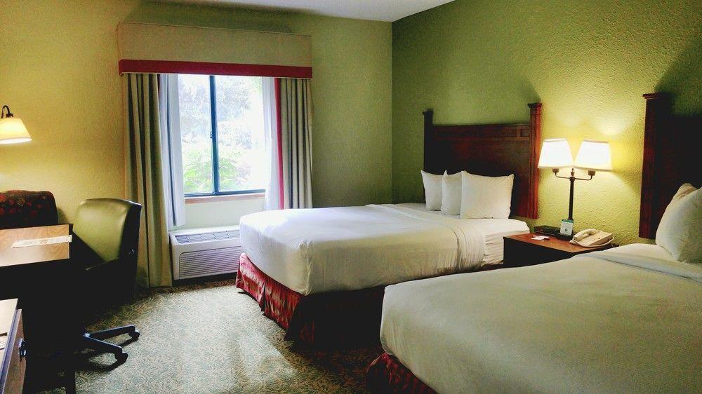 Doubletree By Hilton Hotel