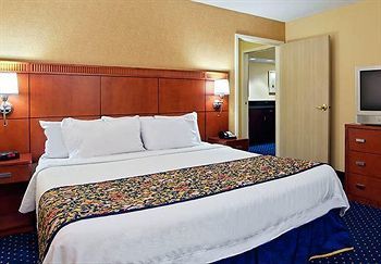 Courtyard By Marriott Fl Gainesville