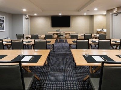 Doubletree By Hilton Hotel Gainesville