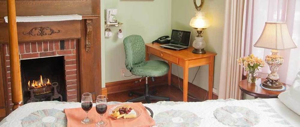 Inn Sweetwater Branch