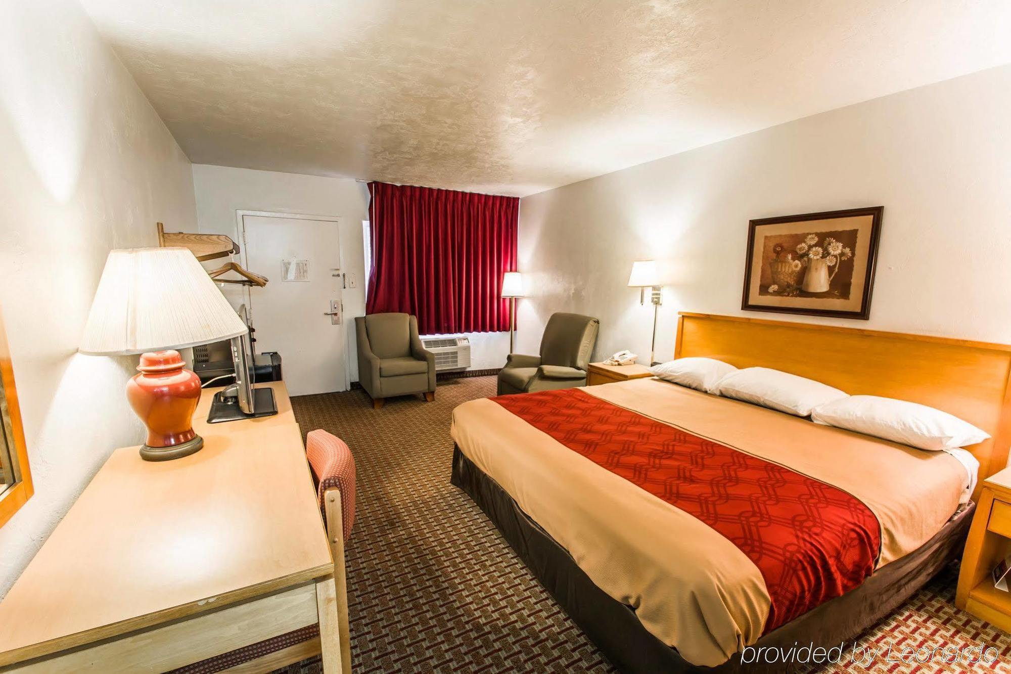Econo Motel